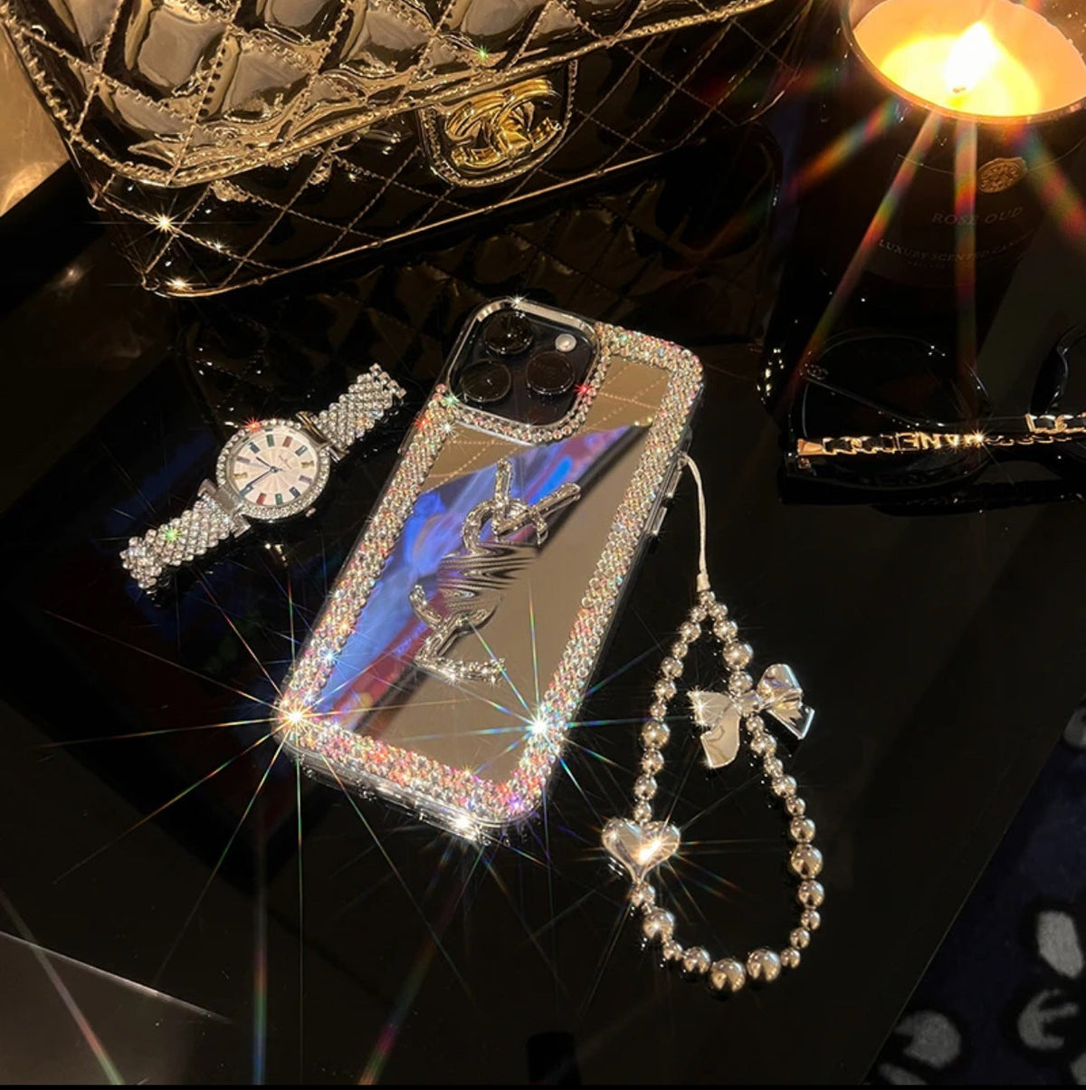 Pouzdro na iPhone Glamorous Beauty Mirror – make-up a styl na cestách!