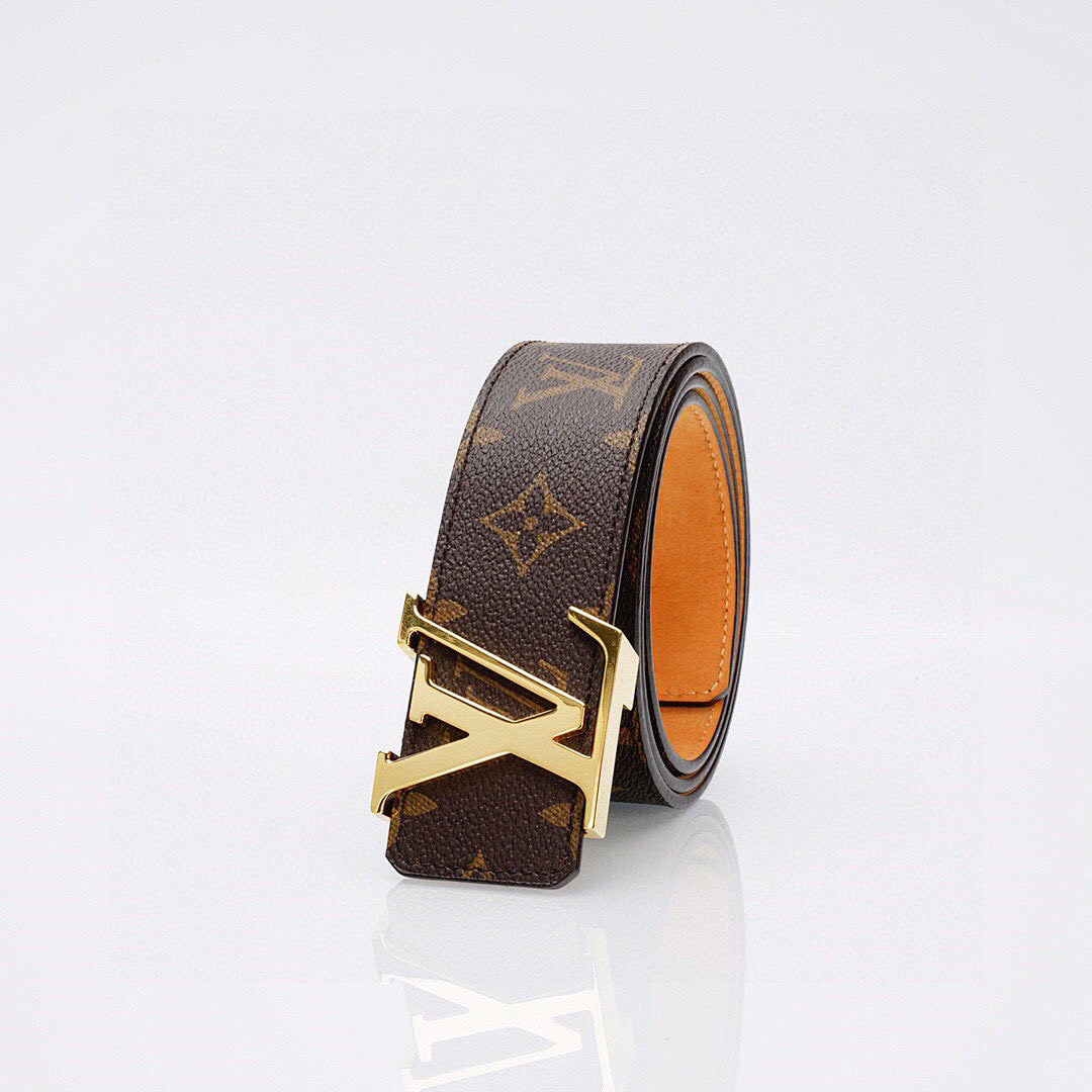 حزام Monogram فاخر بإبزيم ذهبي