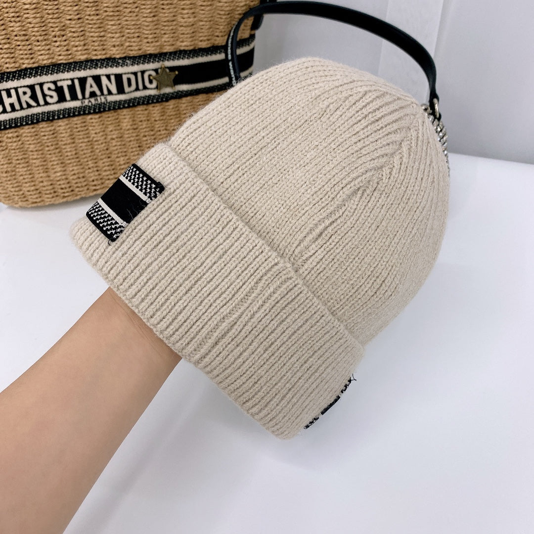 Berretto vintage obliquo in maglia di lana | Cappello invernale di design di lusso