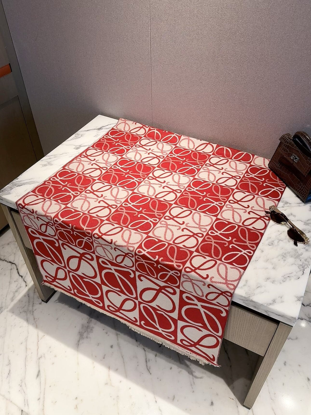 LOEWE 2026 Neues Checkerboard Anagram Kaschmir