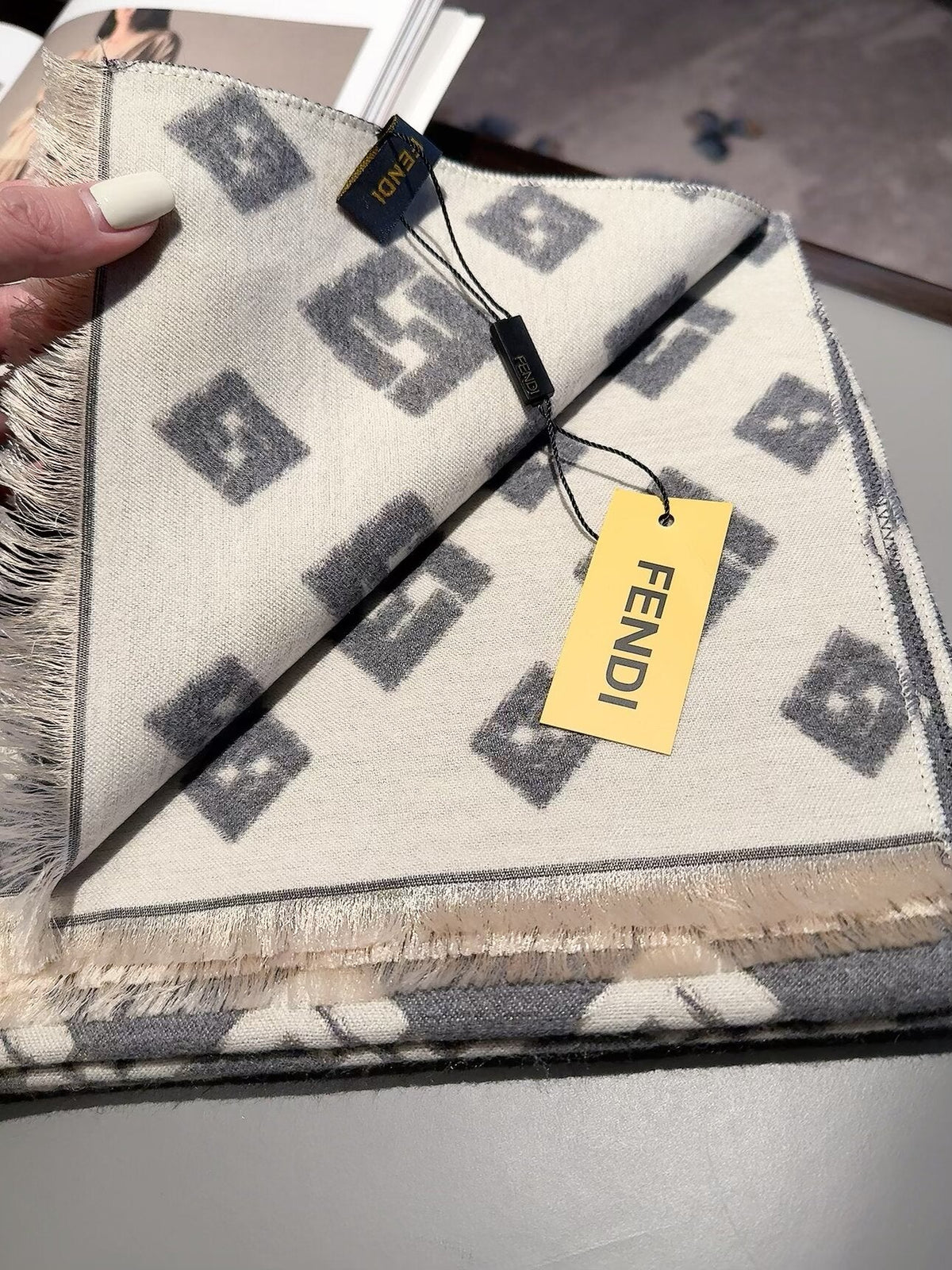 Fendi 2026 Neuer Double F Kaschmirschal mit Allover-Print