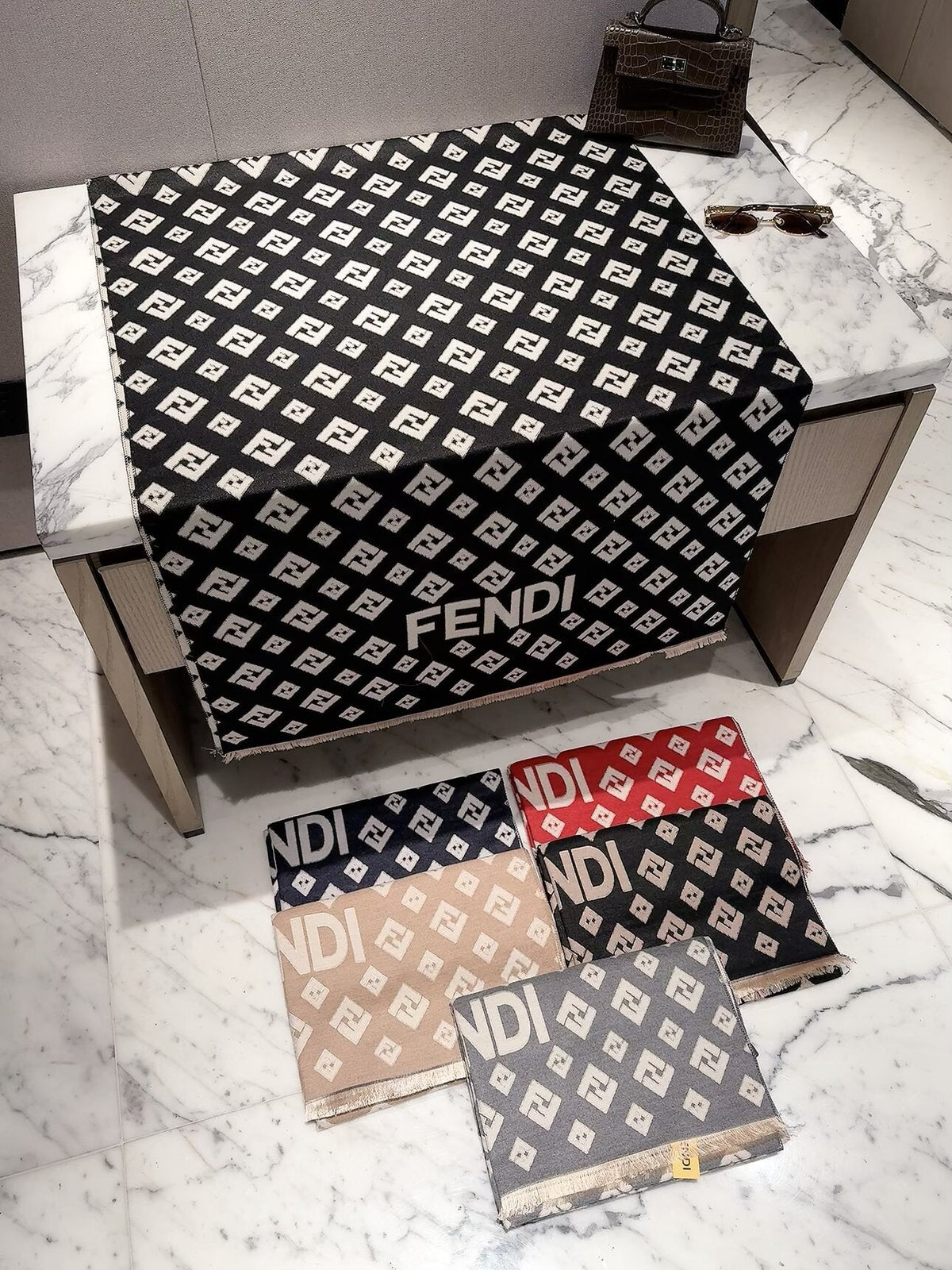 Fendi 2026 Neuer Double F Kaschmirschal mit Allover-Print