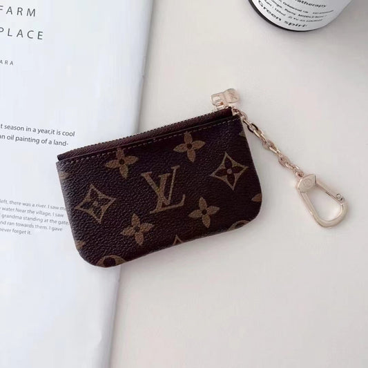 مجموعة حقائب عملات معدنية فاخرة مستوحاة من حرف Monogram مع مشبك سلسلة