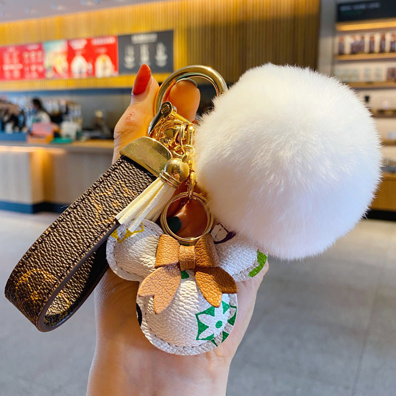 Luksus Mickey Nøglering – Kunstlæder & Pels Pom Charm