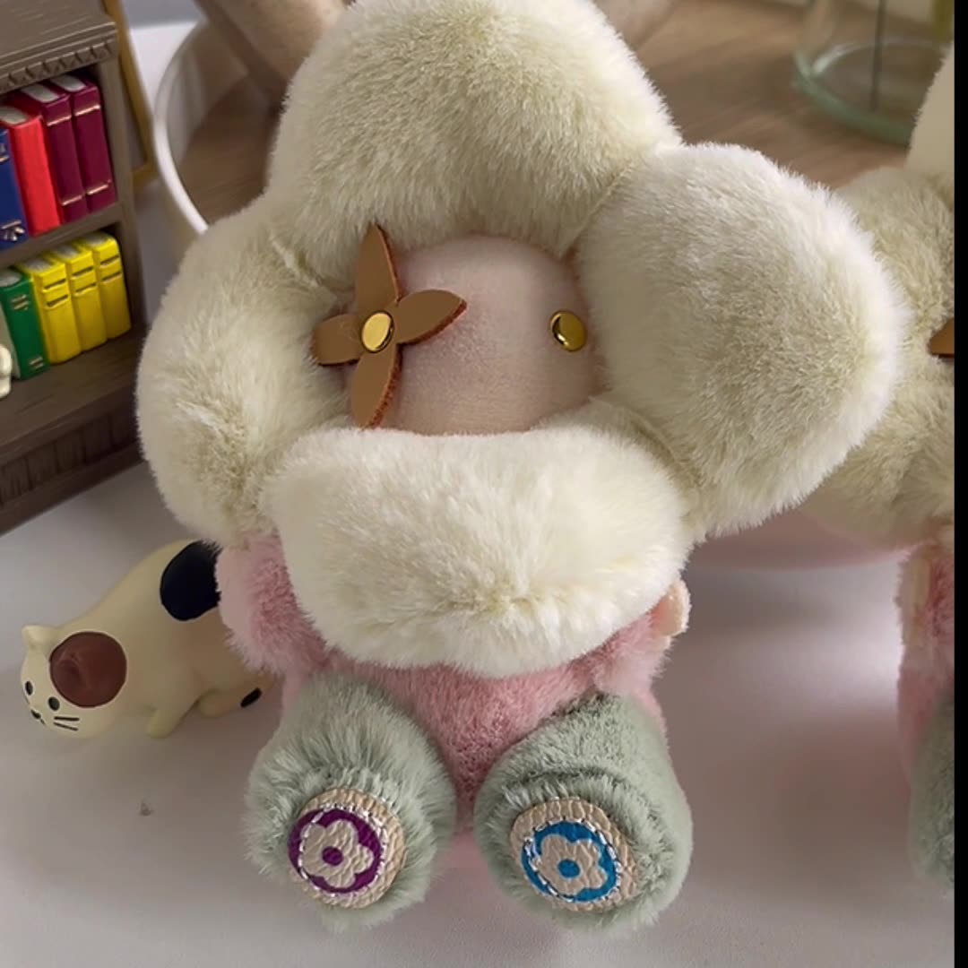 Sød solsikke plys nøglering – Vivienne Doll Bag Charm til kvinder, bil<rAMP>rygsækdekoration
