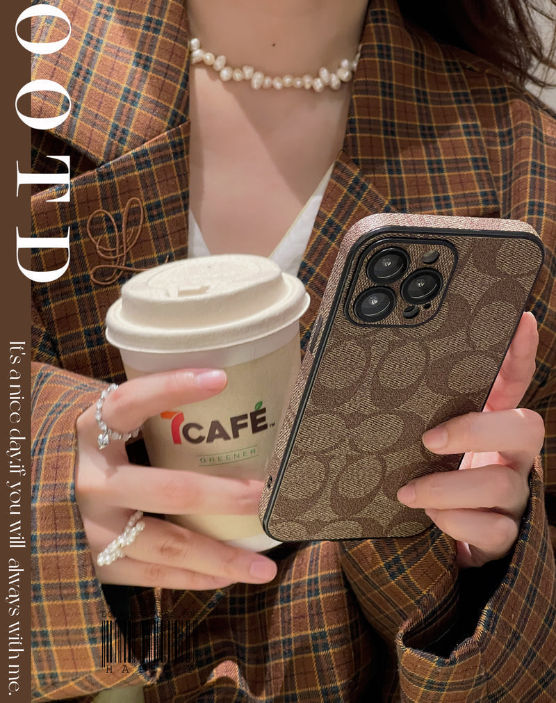 Capa Clássica para iPhone Café -QB240402
