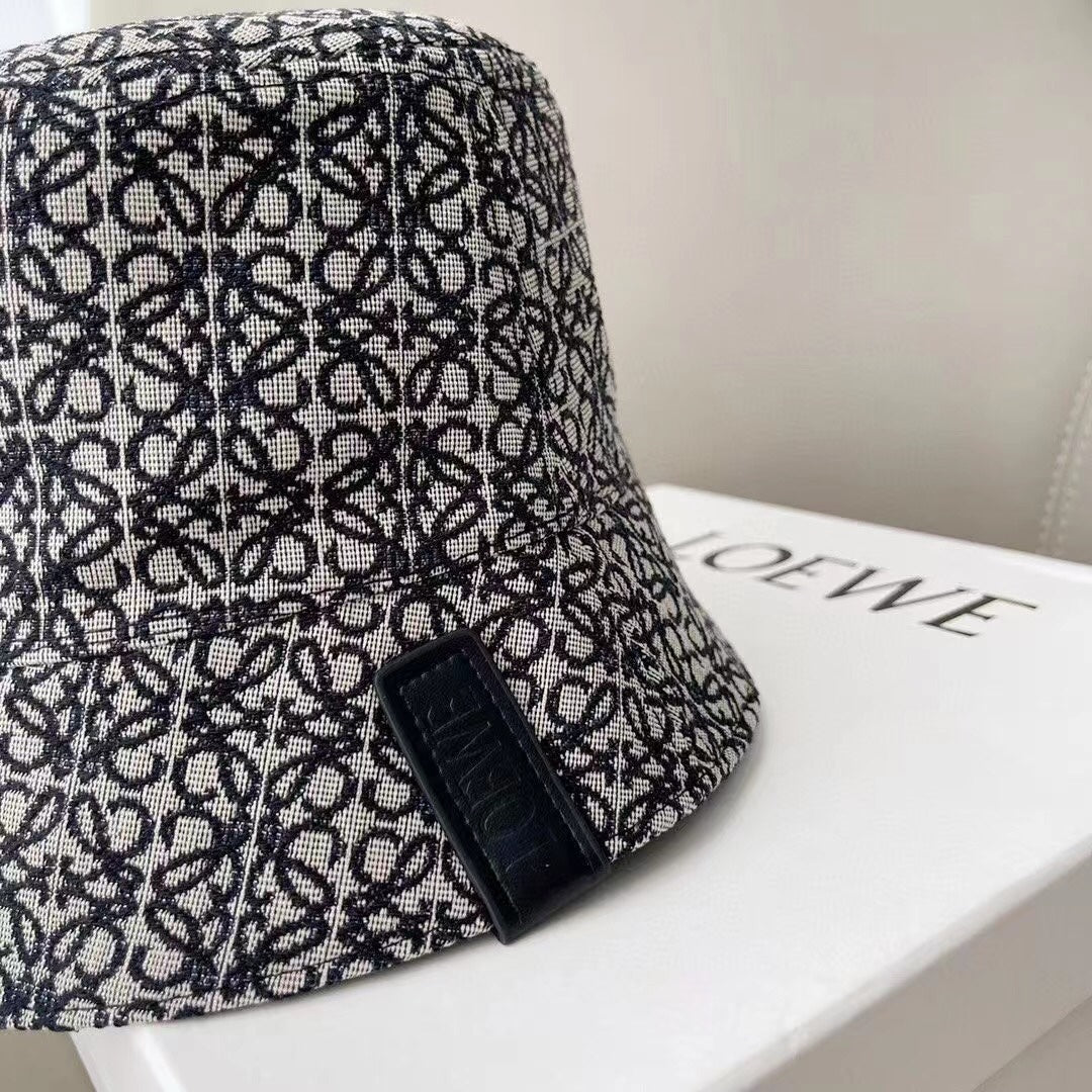 Luxusní čepice Loewe Anagram Monogram Bucket pro muže & Ženy