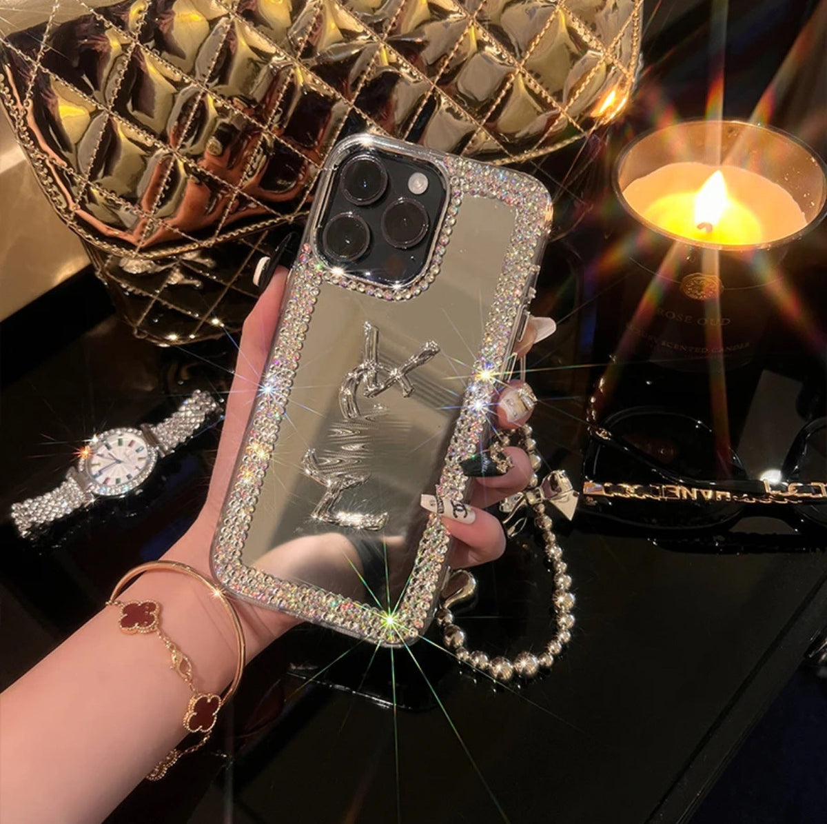 Pouzdro na iPhone Glamorous Beauty Mirror – make-up a styl na cestách!