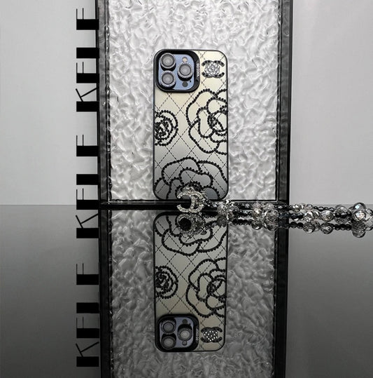 CAMELLIA-INSPIRERT IPHONE-ETEKSKE MED UNIKT DESIGN