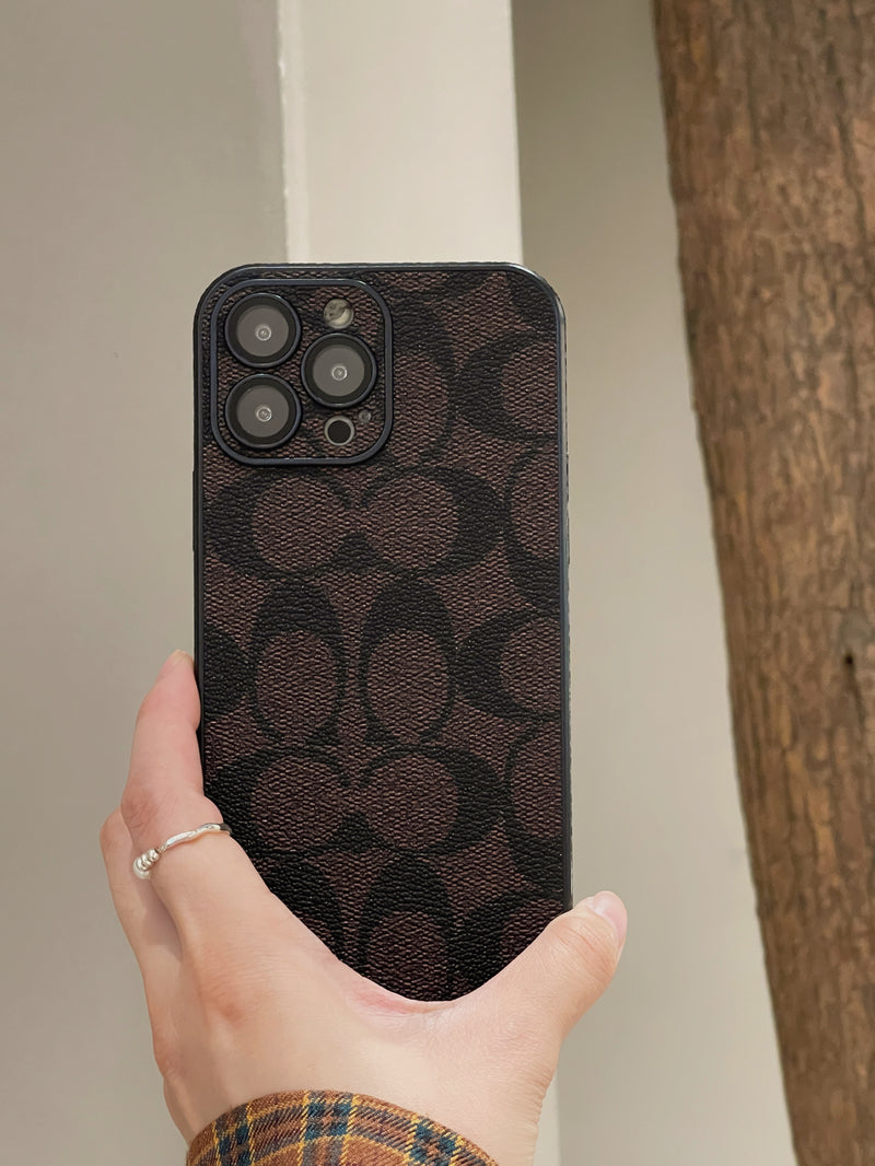 Cás iPhone Clasaiceach Donn -QB240402