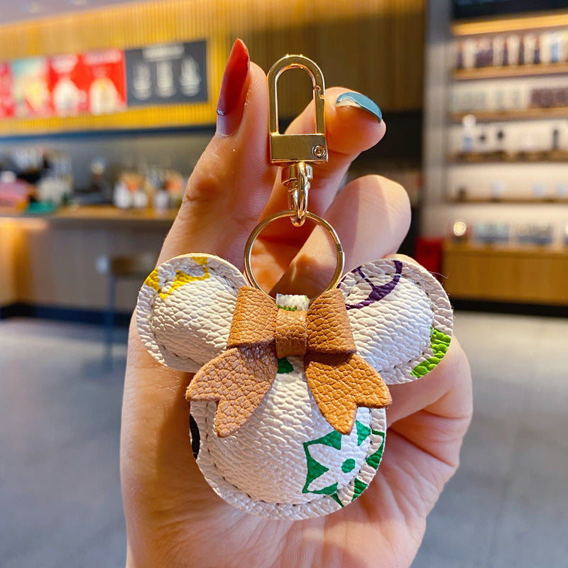 Luksus Mickey Nøglering – Kunstlæder & Pels Pom Charm