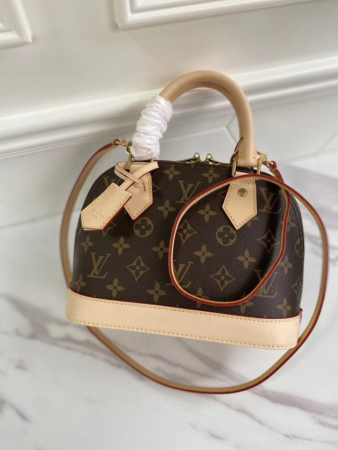 Elegant Top‑Handle Crossbody Bag