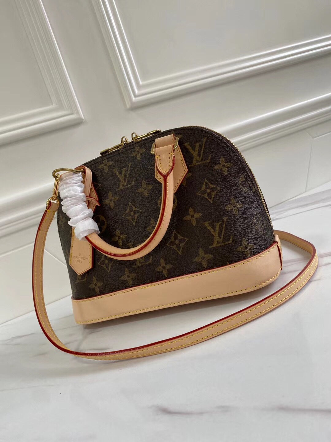 Elegant Top‑Handle Crossbody Bag