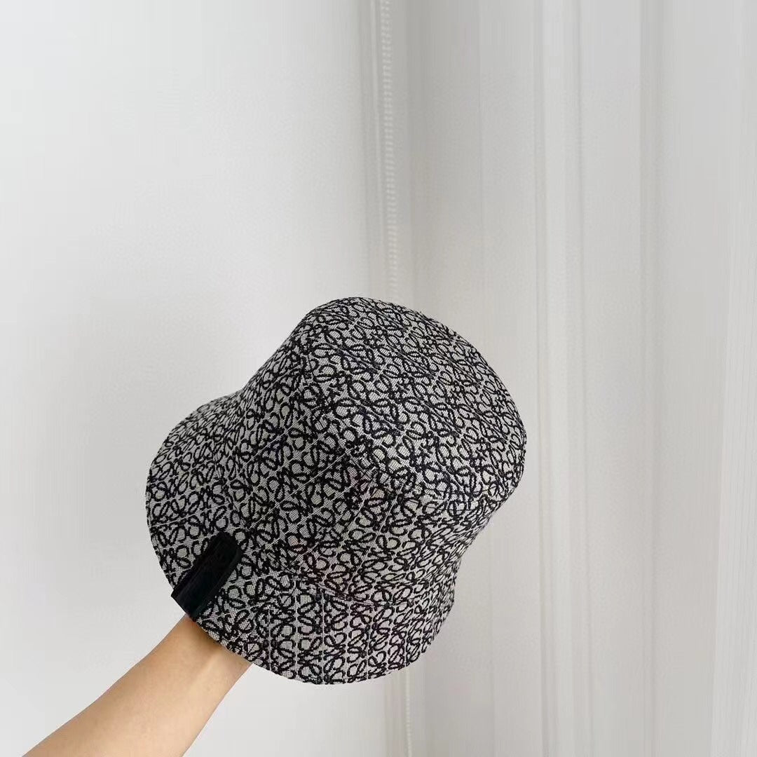 Luxusní čepice Loewe Anagram Monogram Bucket pro muže & Ženy