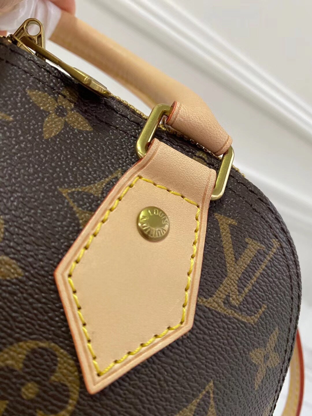 Elegant Top‑Handle Crossbody Bag