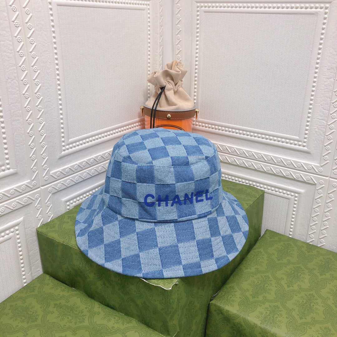 Cappello da pescatore trapuntato Chanel da donna & uomo