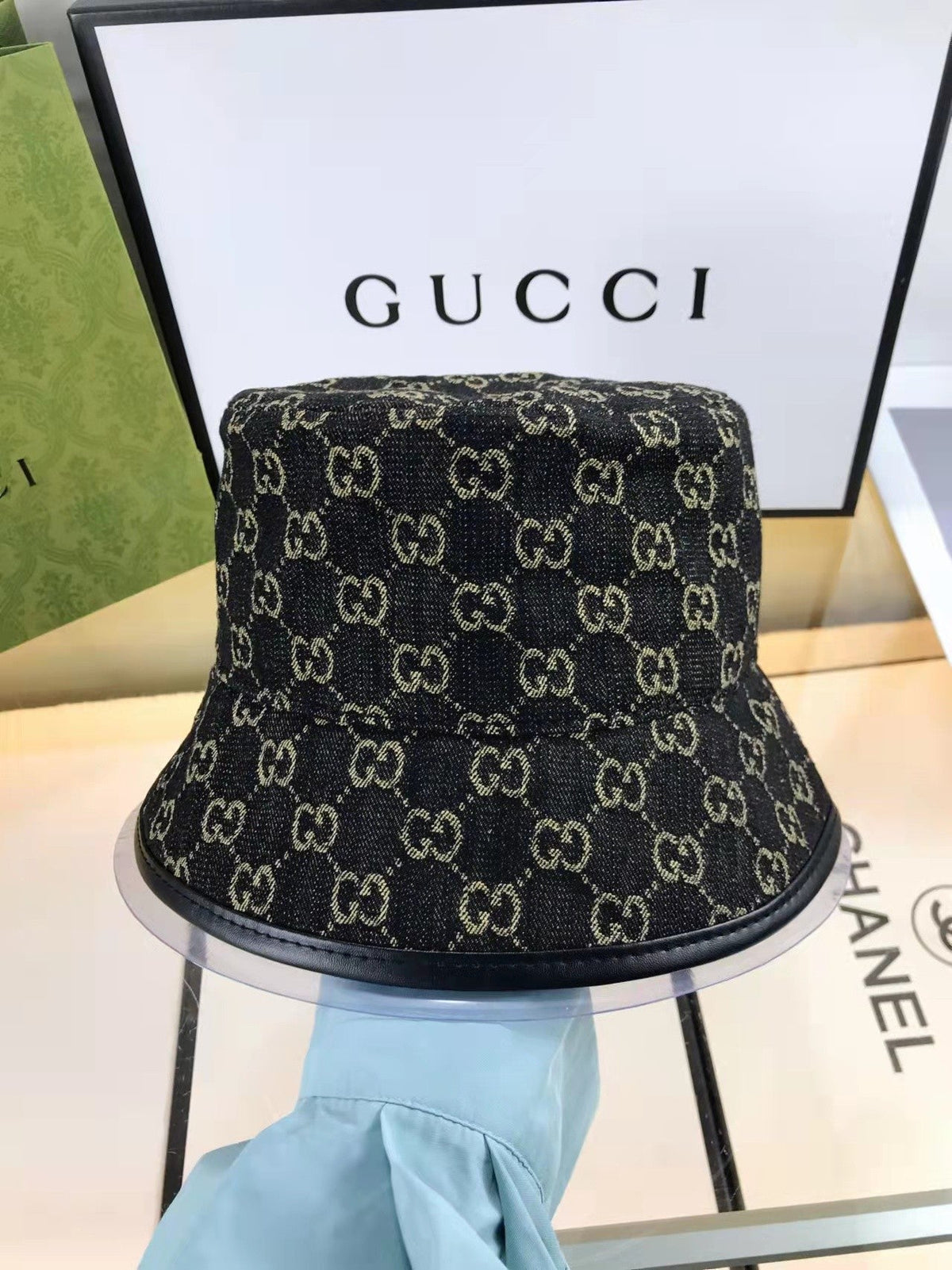 Classico cappello da pescatore in denim premium con monogramma GG da uomo & Donna