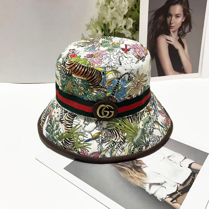 Classico cappello da pescatore con stampa giungla