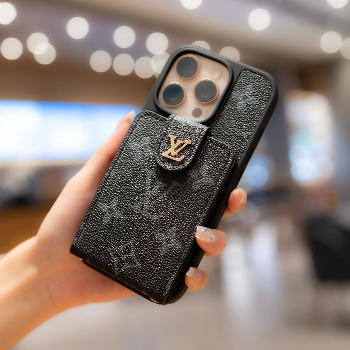 Luxuriöse iPhone-Hülle zum Umhängen mit Kartenhalter und Riemen