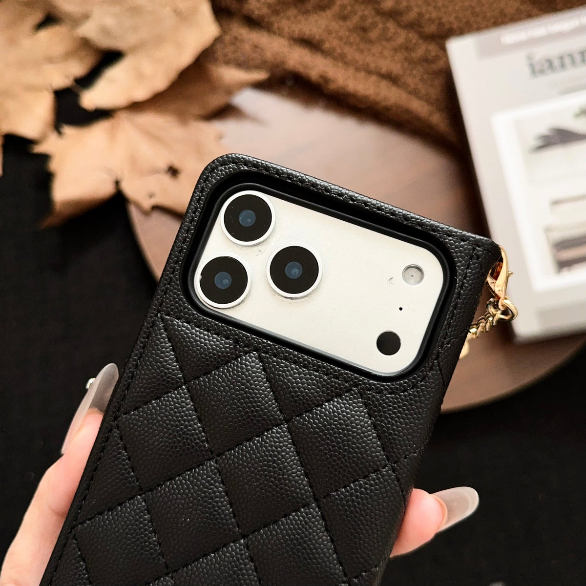 Luxus steppelt pénztárca iPhone tok bojttal és arany csattal