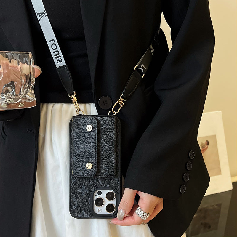 Coque et skin iPhone de luxe avec chaîne de sac à cartes noire