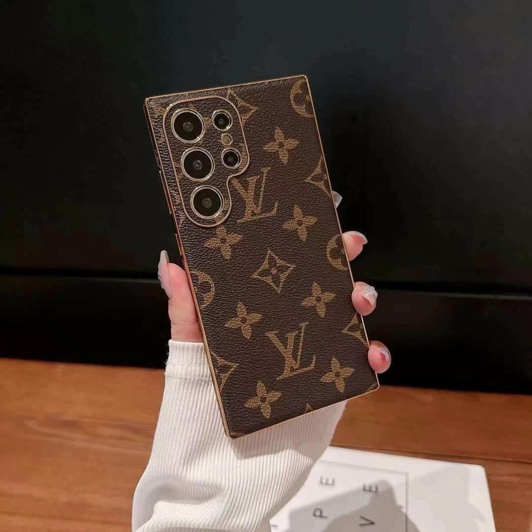 حافظة هاتف باللون البني لهاتف سامسونج جالاكسي