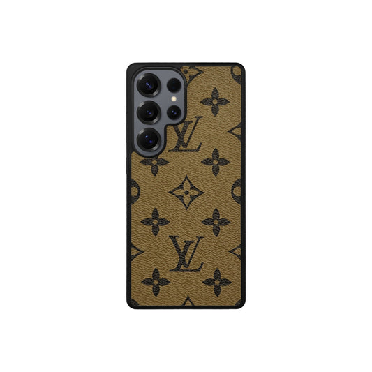 Estuche exclusivo en color marrón claro | Samsung