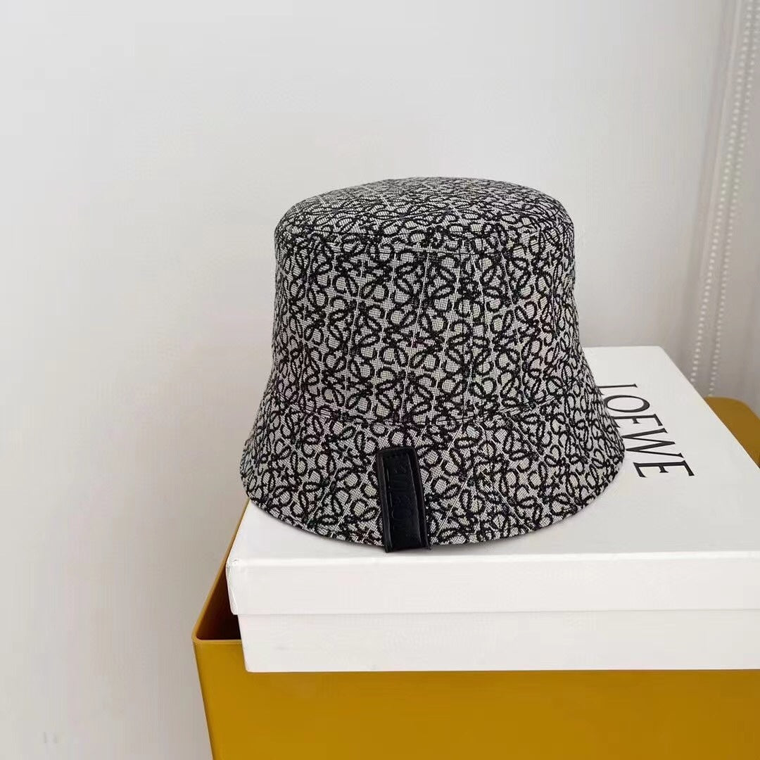 Luxusní čepice Loewe Anagram Monogram Bucket pro muže & Ženy