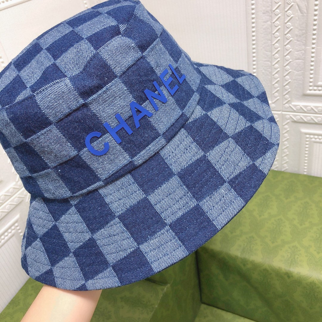Cappello da pescatore trapuntato Chanel da donna & uomo