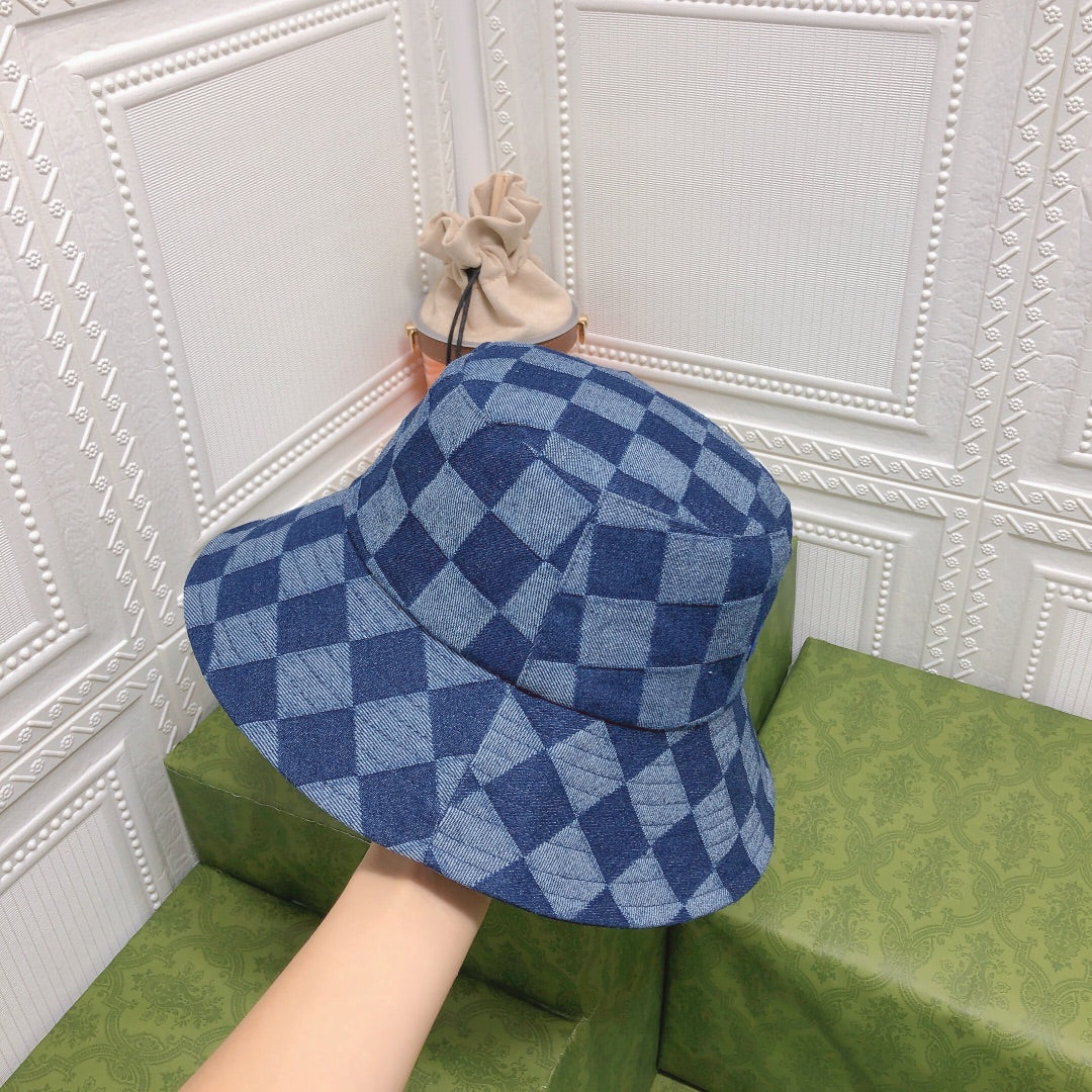 Cappello da pescatore trapuntato Chanel da donna & uomo