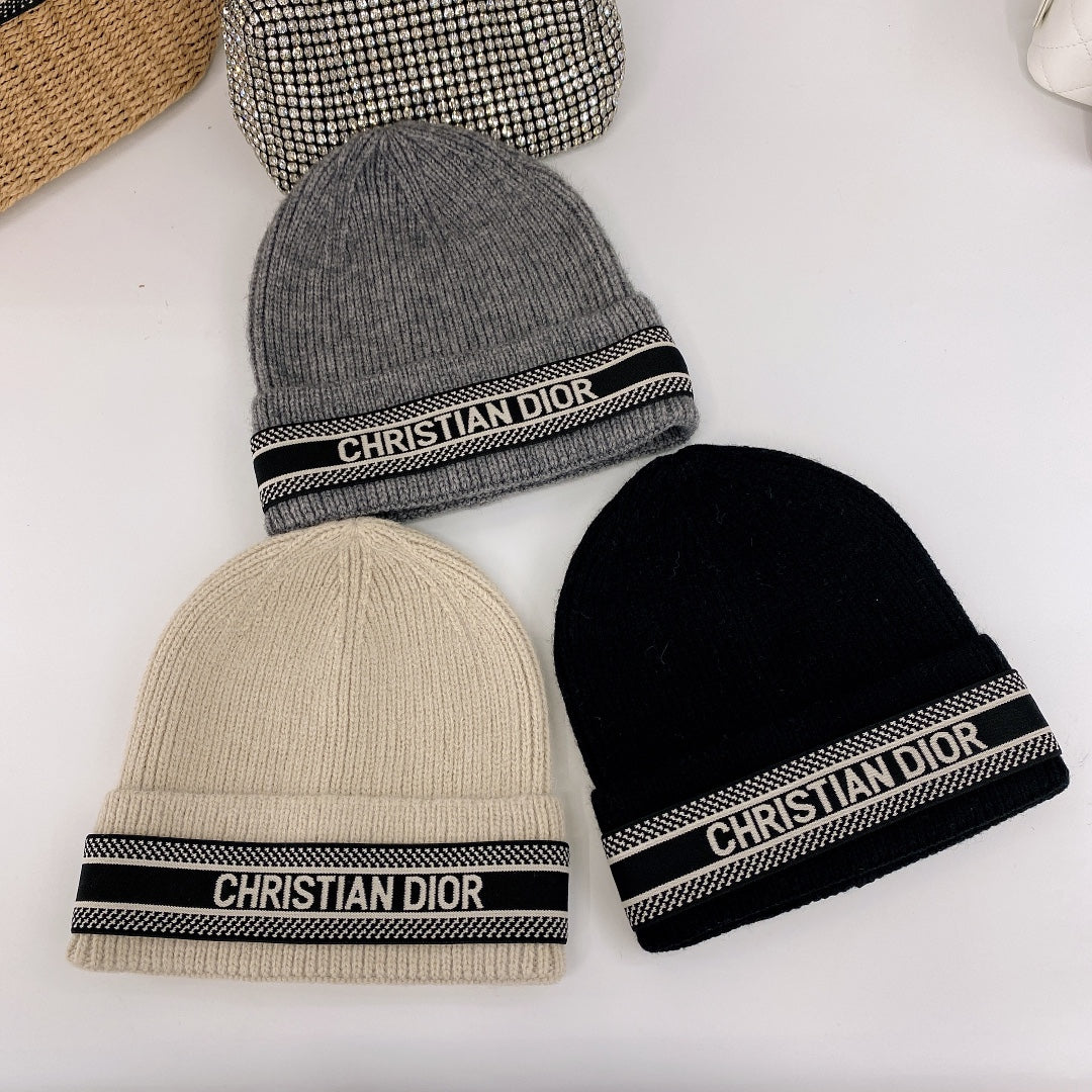 Berretto vintage obliquo in maglia di lana | Cappello invernale di design di lusso