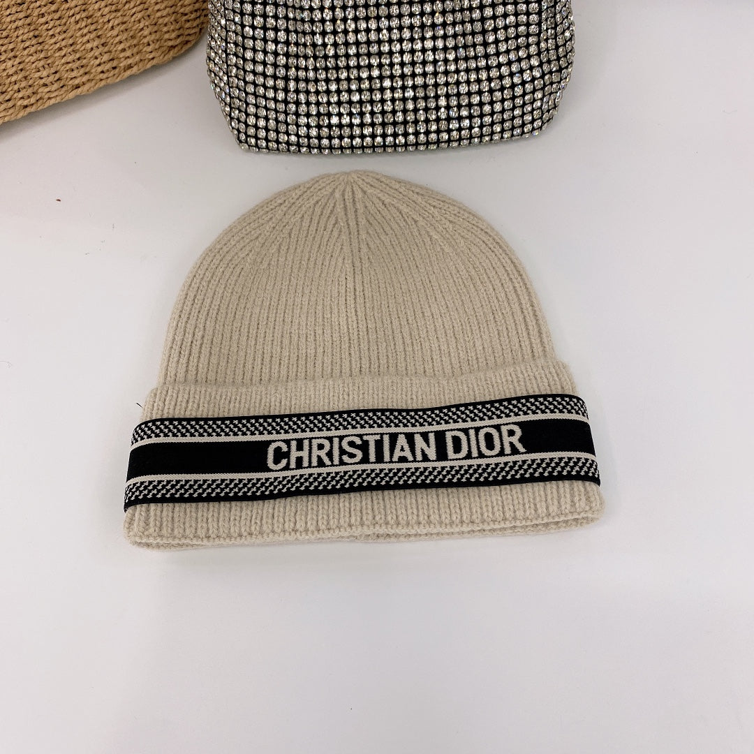 Berretto vintage obliquo in maglia di lana | Cappello invernale di design di lusso